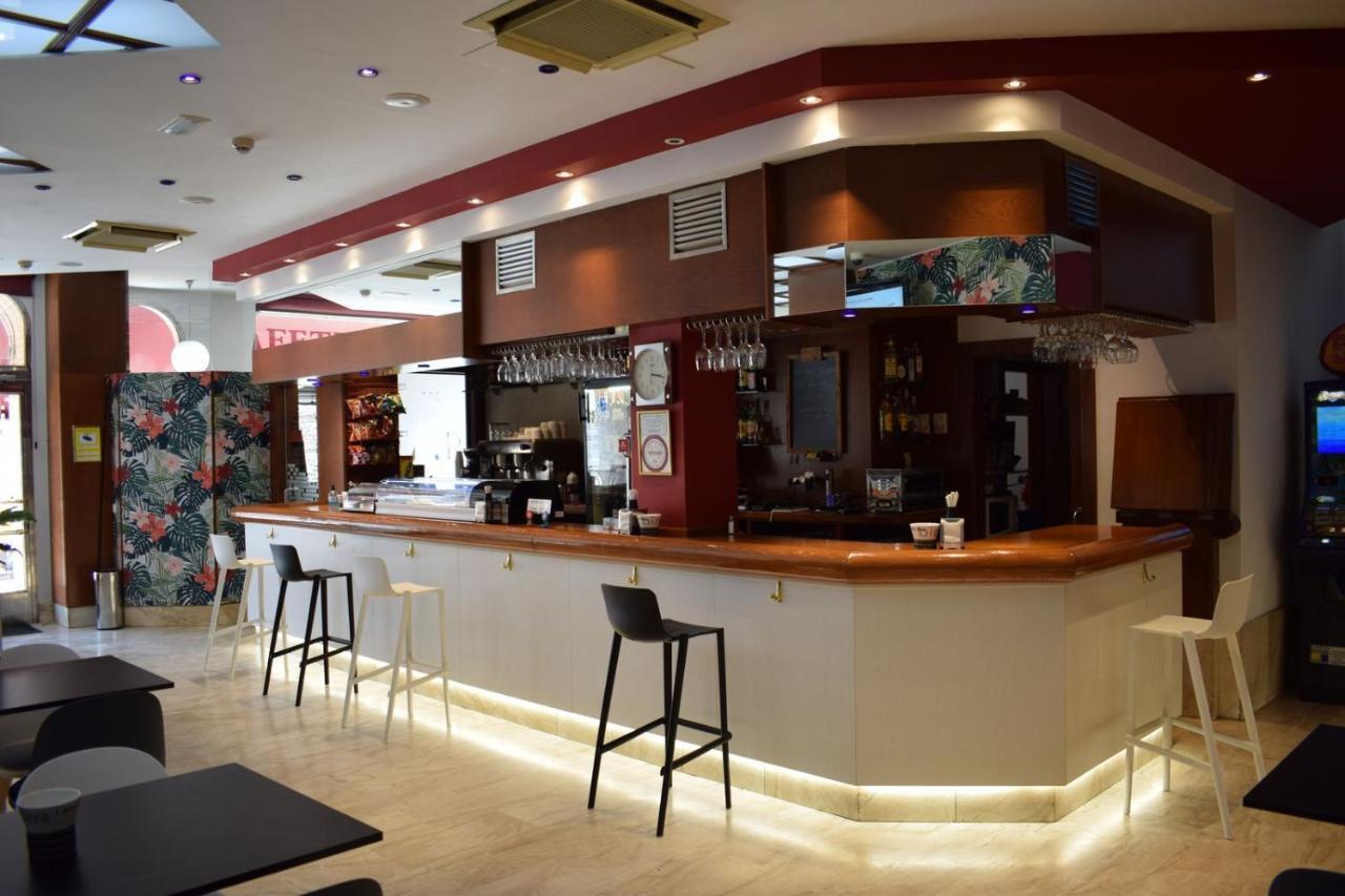 阿里斯酒店 阿兰达德杜洛 外观 照片